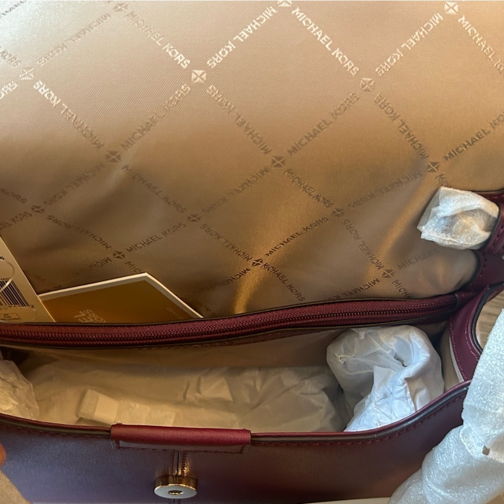 Bnwt MICHAEL KORS Sonia medium genuine leather shoulder handbag in dark cherry. - Picture 7 of 9